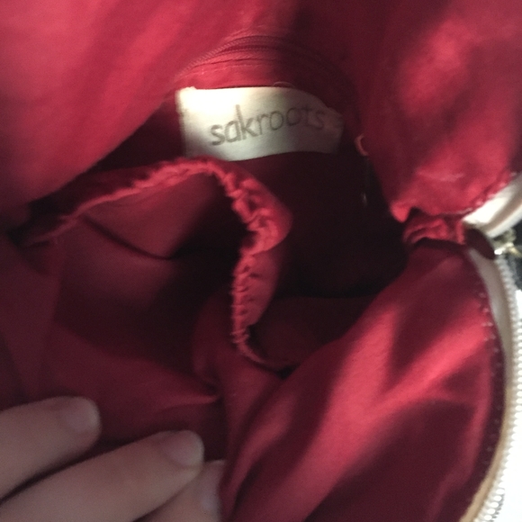 The Sak Foldover Crossbody Floral Bird Design - Picture 9 of 14